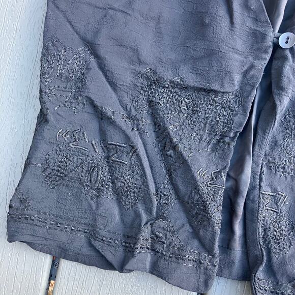 Vintage black embroidered sleeveless vest, bohemian hippie indie boho chic - Picture 2 of 6